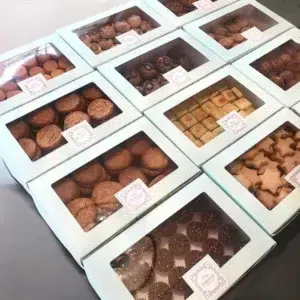 pencereli ve baskılı kurabiye kutusu toptan